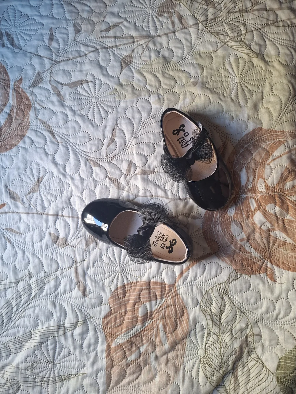 Girls Black Patent Mary Jane Shoes with Bow